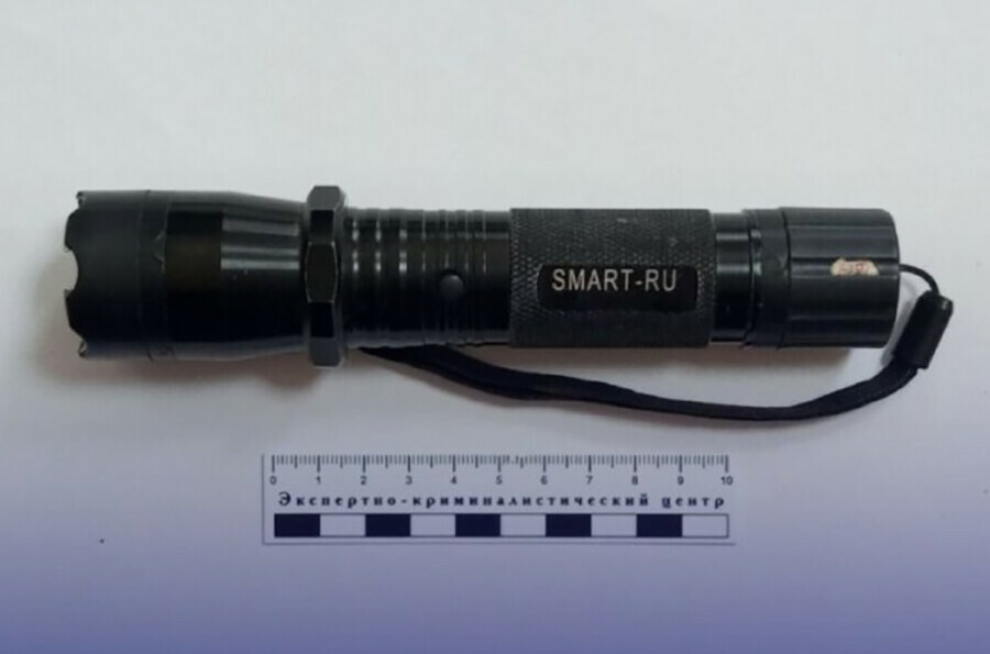 В Благовещенске в здании суда у женщины отобрали шокер