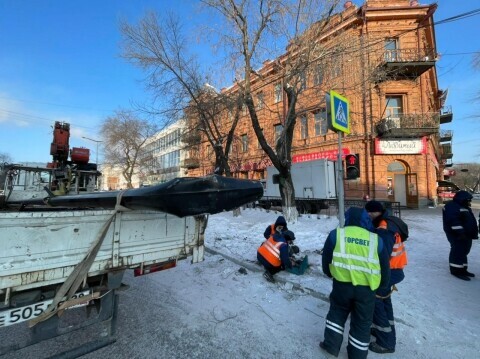 Благовещенец заплатит за снесенную автомобилем опору освещения на центральной улице 