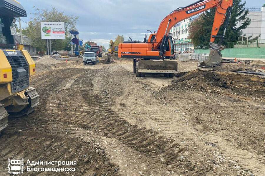 К концу месяца обещают завершить ремонт на одной из наиболее загруженных дорог Благовещенска