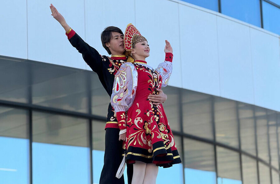 Знаковое событие произошло в Благовещенске Открылся живой мост  Дом российскокитайской дружбы фото