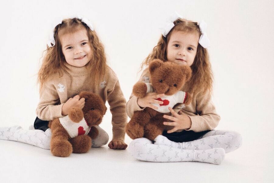 Двум маленьким амурчанкам нужна срочная операция в Грузии Цена для семьи неподъемная 