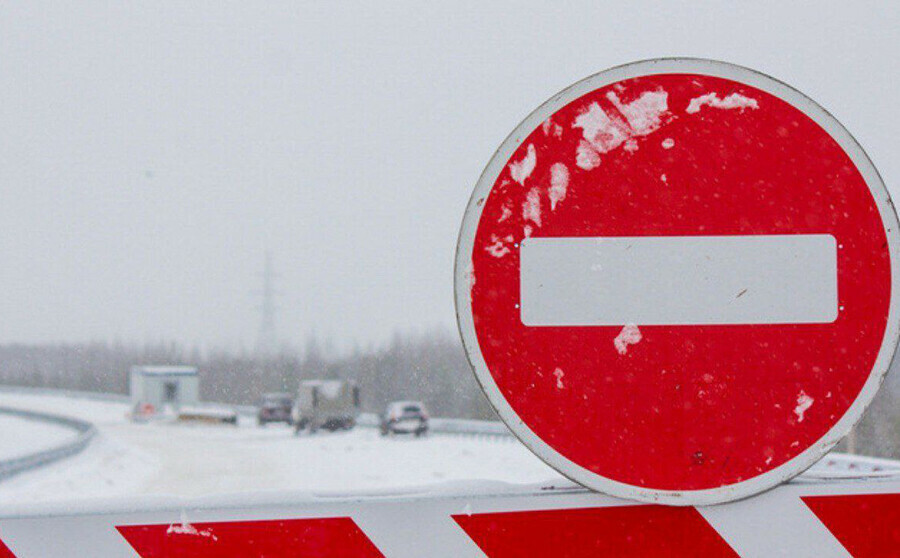 Погода вынуждает на трассе Лена в Приамурье ограничат движение большегрузов