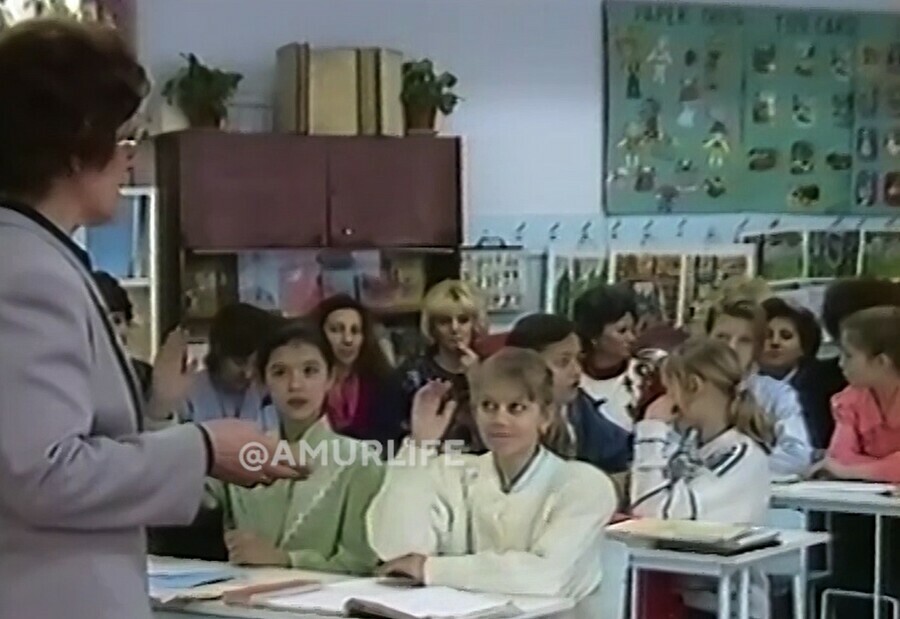 Учителя и ученики 30 лет назад Школы Благовещенска в начале 90х