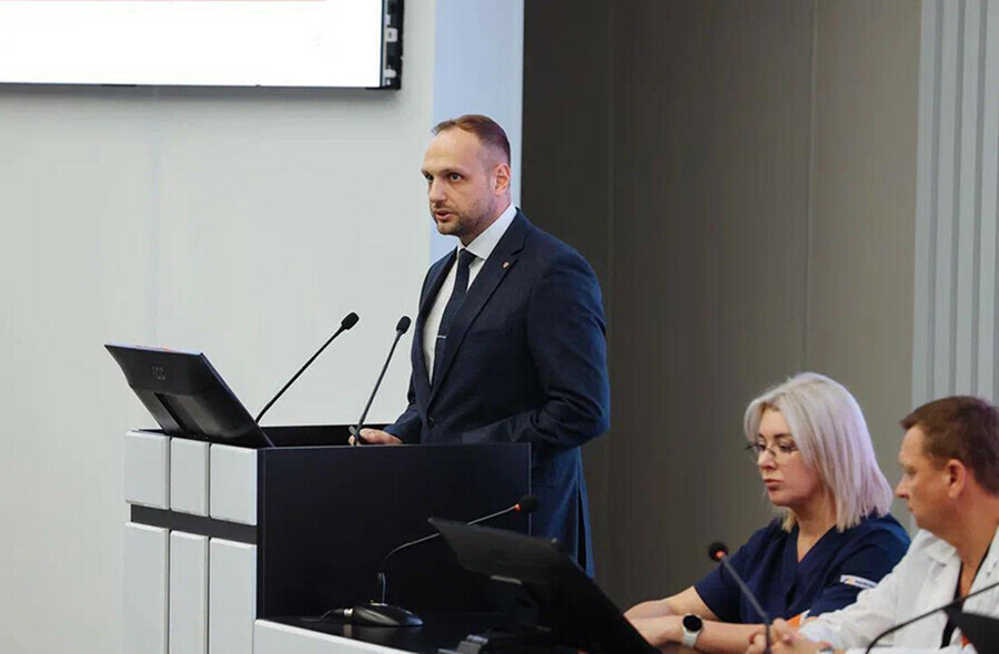 Главный врач Амурской областной больницы покинул свой пост Он уезжает в другой регион