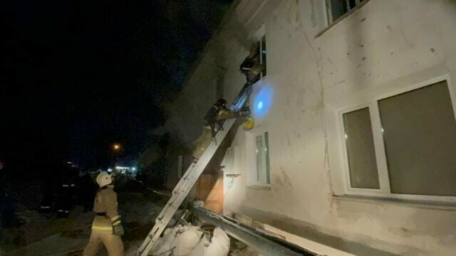 В Чигирях во время пожара спасли пять человек фото видео