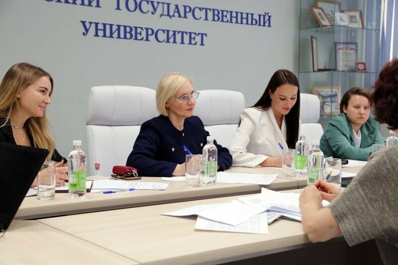 АмГУ разработает корпоративный демографический стандарт