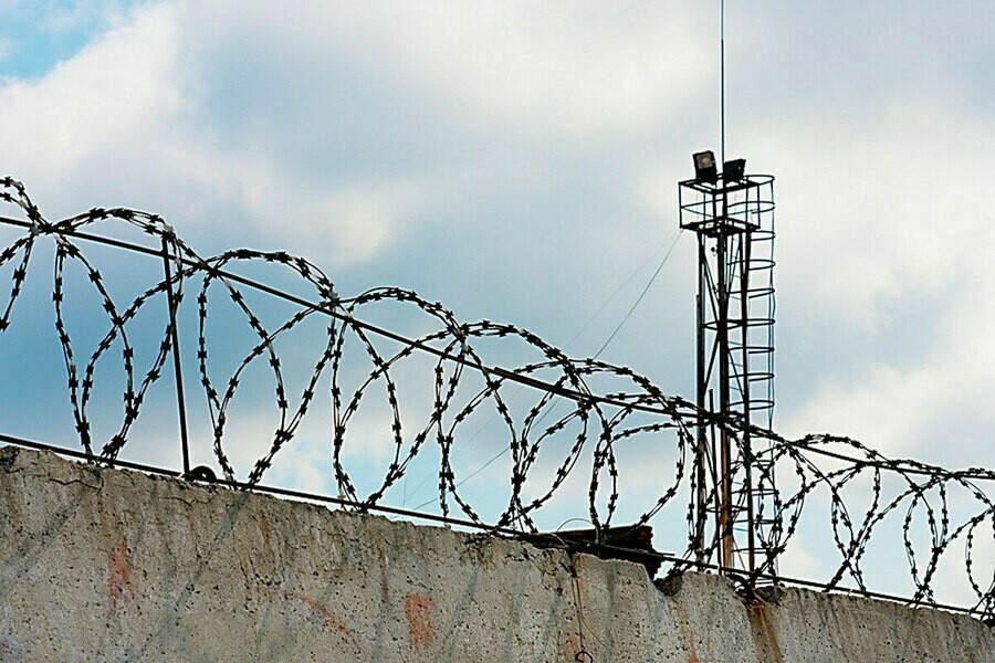 Благовещенец выстреливший в голову супруги получил увеличение срока за хранение оружия 