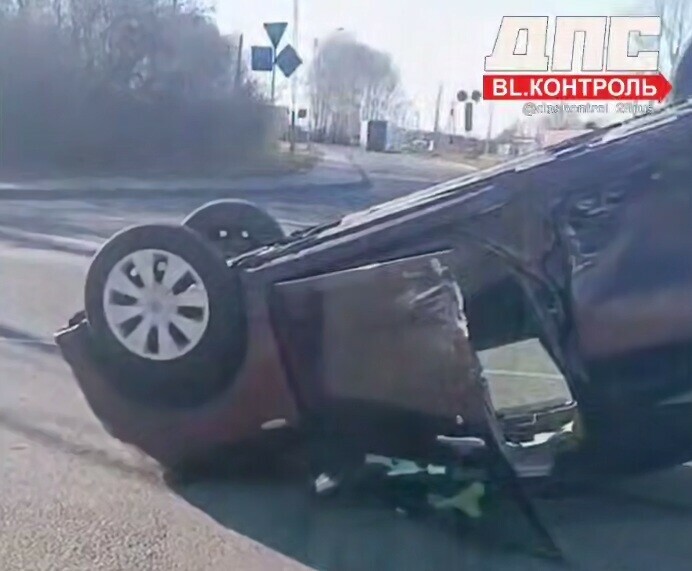 Жесткое ДТП в Белогорске машина оказалась на крыше видео