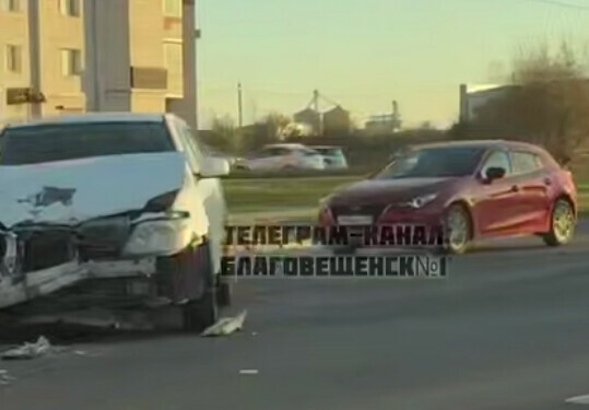 Жесткое ДТП произошло в микрорайоне Благовещенска видео
