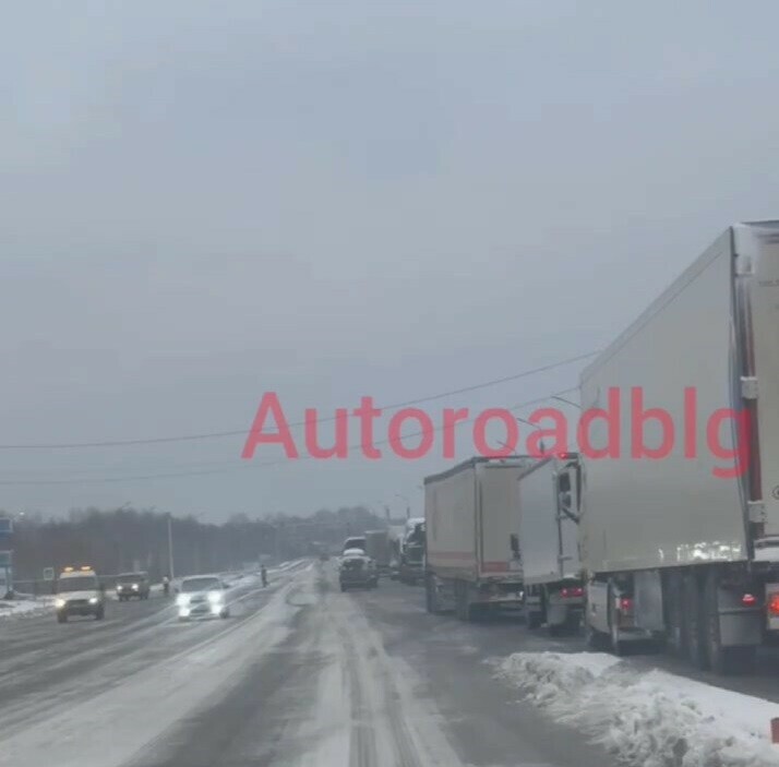 В Бурейском округе перед выездом на федеральную трассу оказалось серьезно затруднено движение