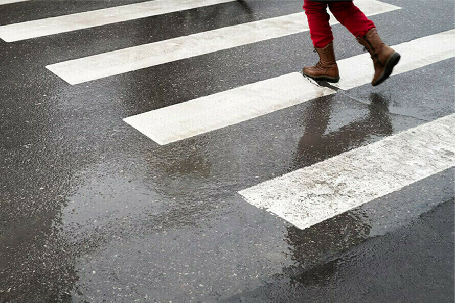 В Благовещенске девочкуподростка сбил на зебре автобус и уехал