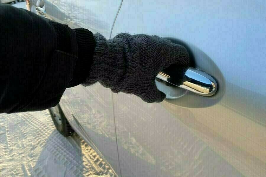 Опоздав на автобус амурчане угнали автомобиль и сели на скамью подсудимых