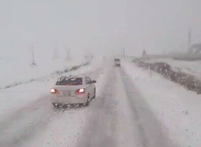 Амурчанин показал опасный маневр на трассе в условиях гололеда видео