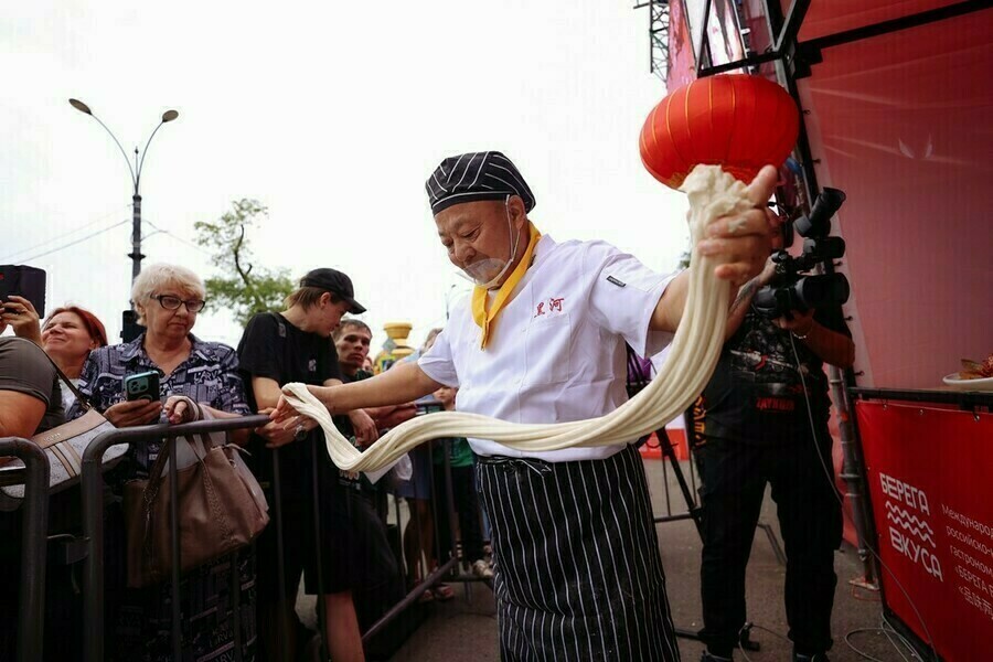 Повара администраторы и автослесари стали самыми востребованными специалистами в России