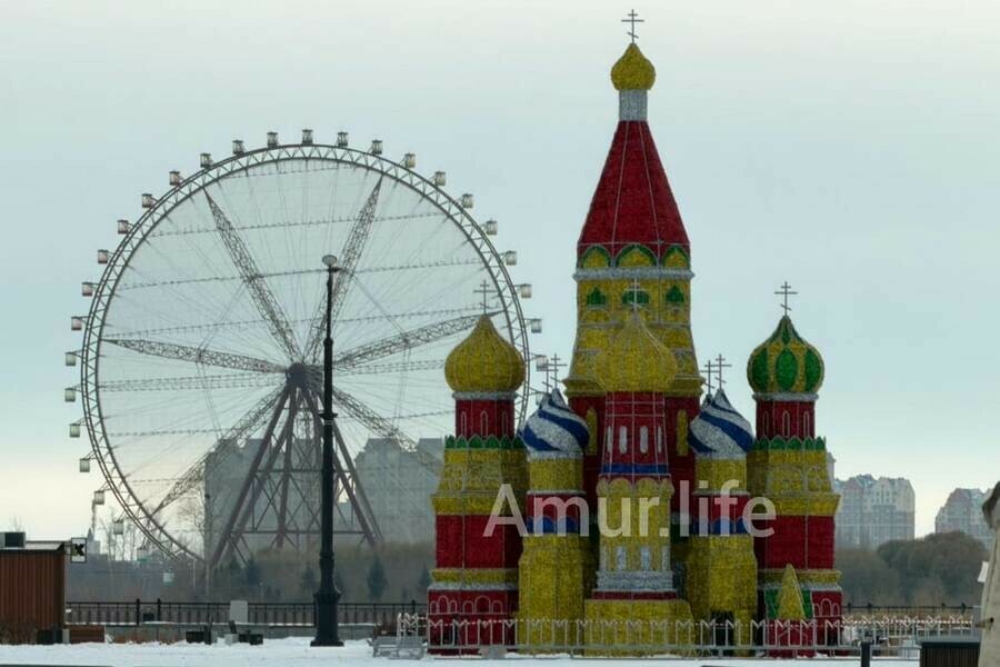 На набережной Амура в Благовещенске возвели собор фото