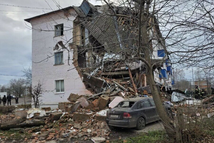 В многоквартирном российском доме взорвался газ есть пострадавшие