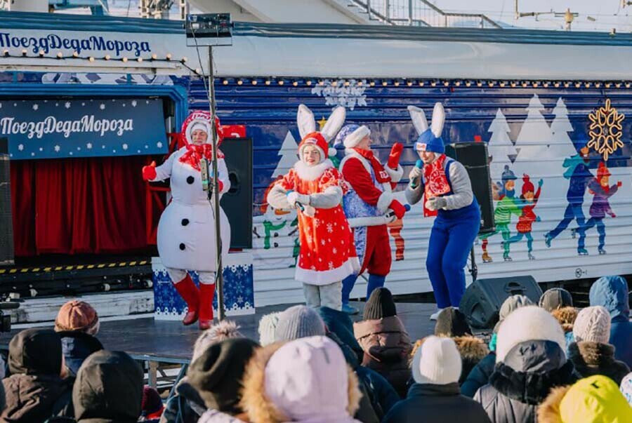 Когда в Амурскую область приедет  Дед Мороз на своем поезде