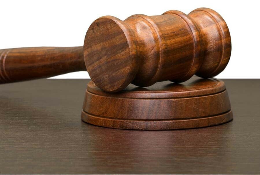 Суд отказался смягчить приговор амурчанину который угрожал насилием таксисту 