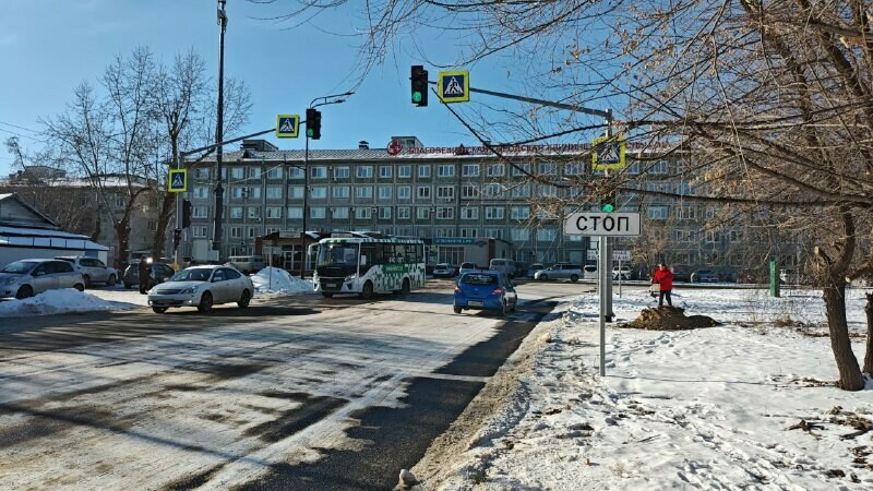 В Благовещенске появился светофор который вводит в заблуждение водителей