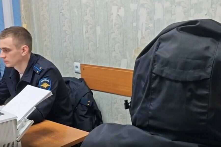 Появилось видео опроса благовещенца который вместе с супругой передал мошенникам более 21 миллиона рублей видео 