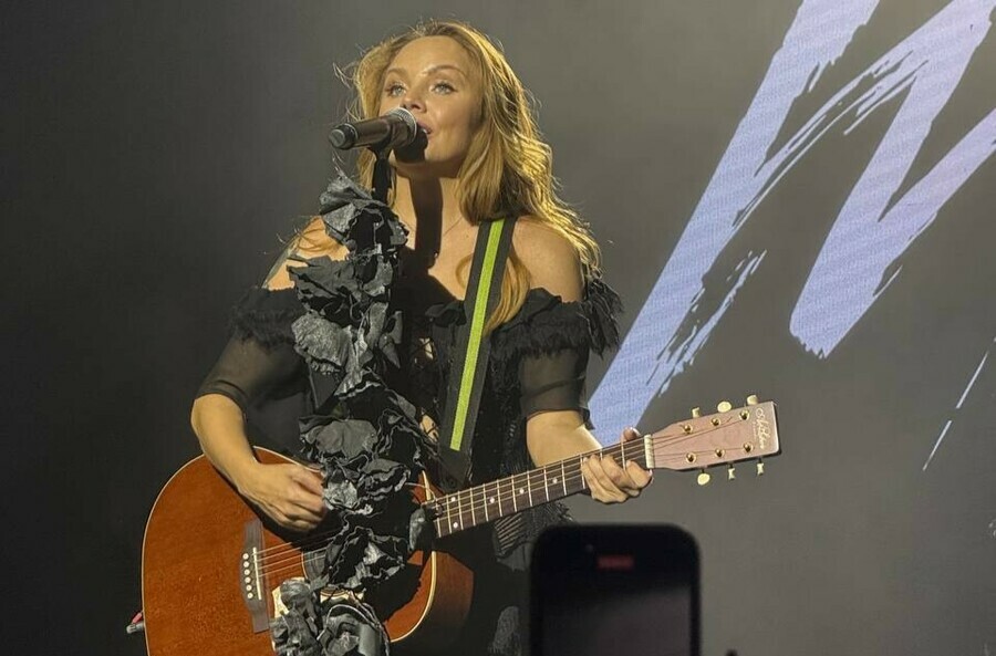 Эмоции невероятные певица МакSим спустя 11 лет выступила с большим сольным концертом в Благовещенске