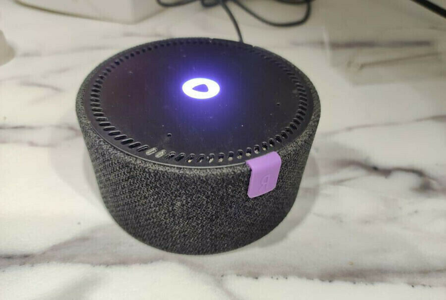 Россиянам советует не обсуждать личную информацию рядом с умными колонками