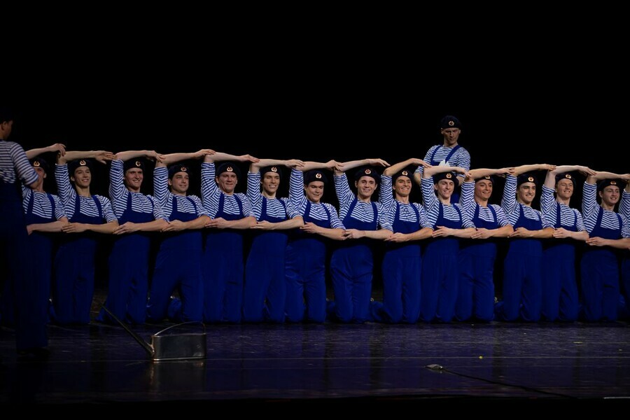 Легендарный ансамбль танца имени Игоря Моисеева открыл дальневосточные гастроли в Благовещенске