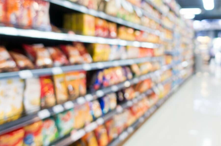 В Магдагачинском округе людям продавали просроченные продукты