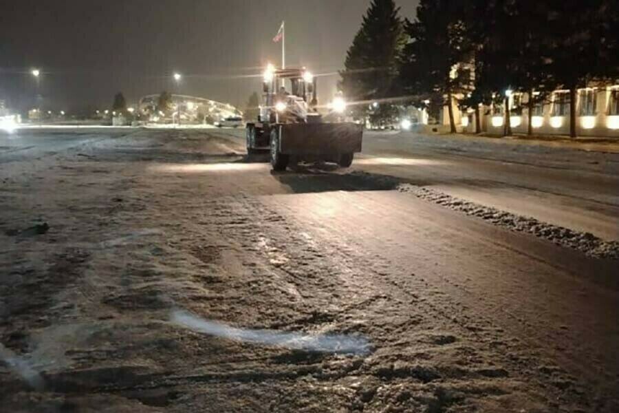 В Благовещенске создали спецштаб чтобы контролировать работу по очистке города от снега и льда