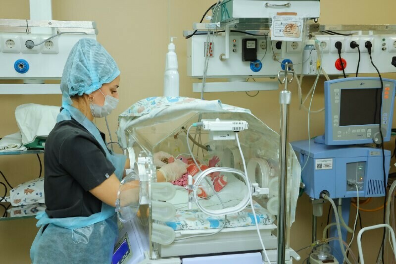 В АОКБ рассказали о спасенной девочке родившейся с весом менее полутора килограммов 