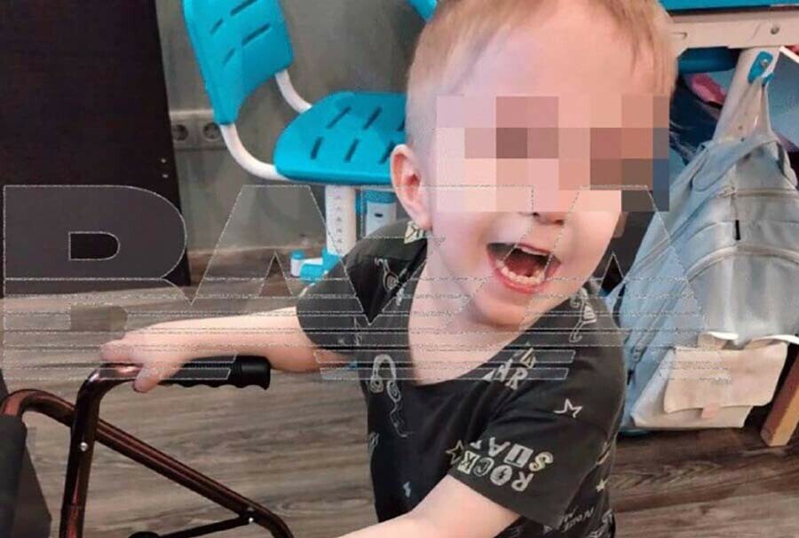 База известны детали жестокого убийства ребёнка чье обезглавленное тело нашли около пруда видео