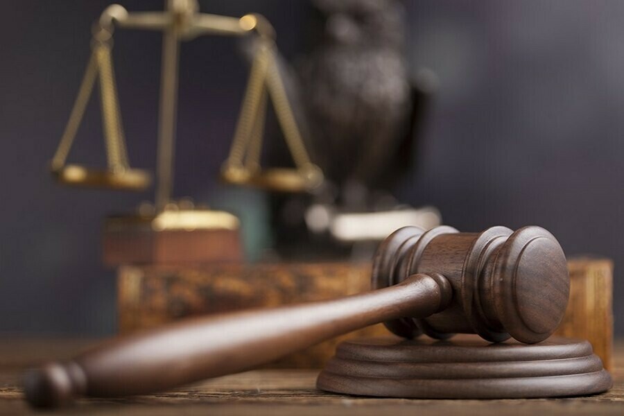 Мужчина в СИЗО Благовещенска показал нацистские татуировки и получил новый срок 