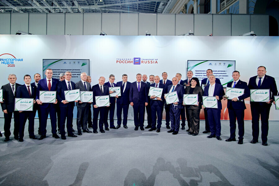 Амурскую область внесли в список лучших регионов где стремительно обновляют дороги  