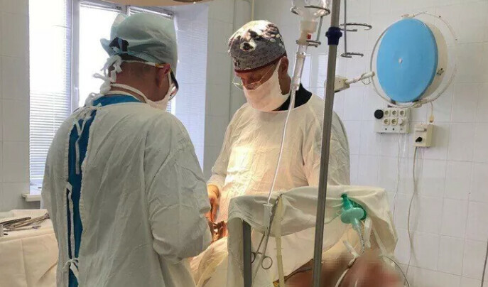 Хирурги успешно удалили флегмонозный аппендицит у 160килограммового подростка 