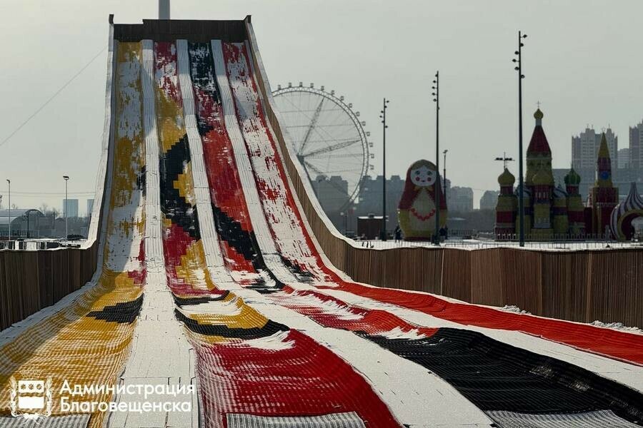Власти ответили благовещенцам которые переживали за торможение при катании с тюбинговой горки 