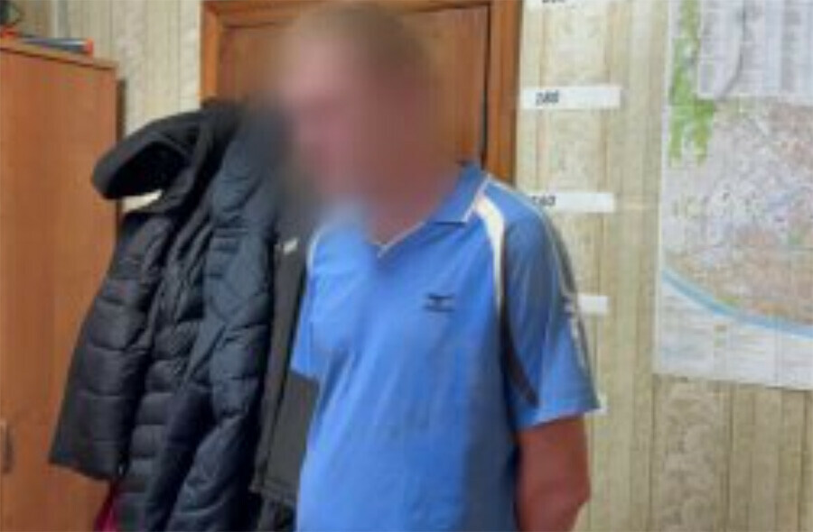 В Благовещенске задержан мужчина испортивший городское имущество и совершивший преступление видео