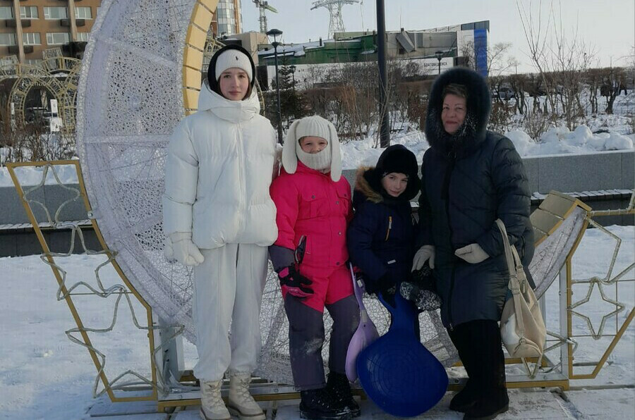 Амурчане могут пригласить маленьких гостей из детдомов в свою семью на Новый год  