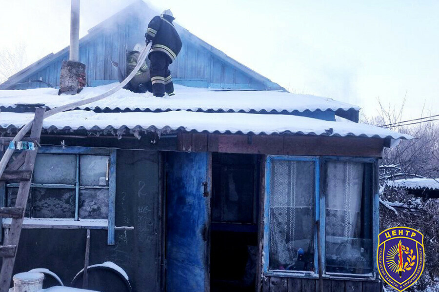 В амурском селе загорелся дом изза неправильной эксплуатации печки