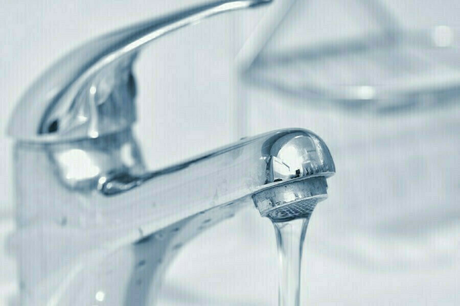 Жителям поселка Аэропорт привезут воду в цистернах