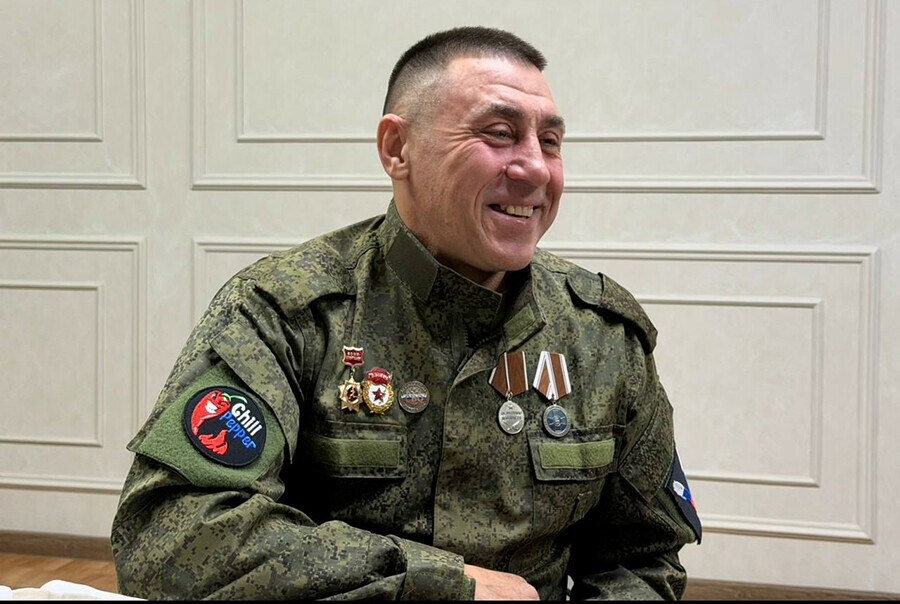 Амурчанин, не дожидаясь спецборта, сам доставил в зону СВО нужную технику (видео)