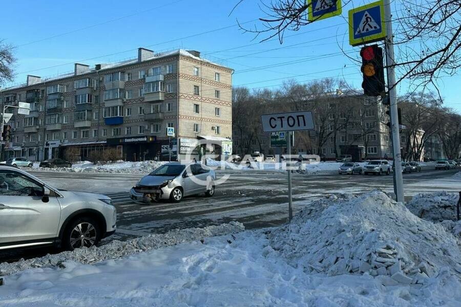 ДТП в центре Благовещенска затруднило движение фото