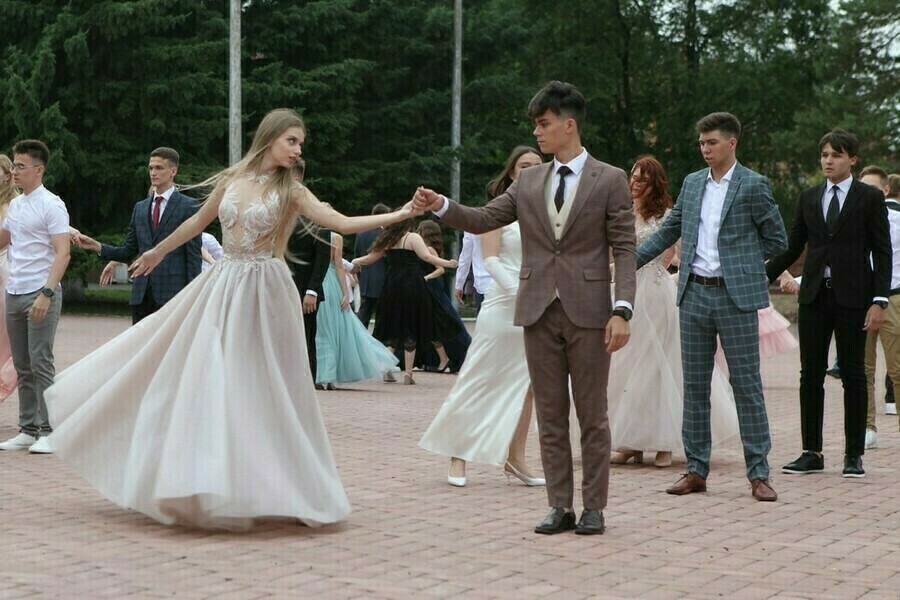 Названы даты последнего звонка и выпускного вечера в школах Приамурья