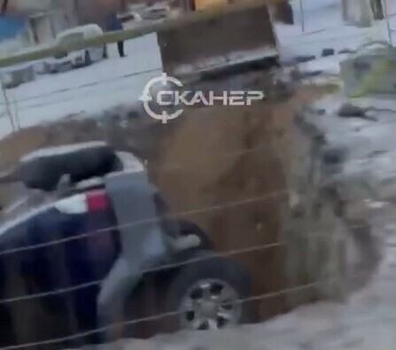 Джип улетел в перекоп в Благовещенске видео