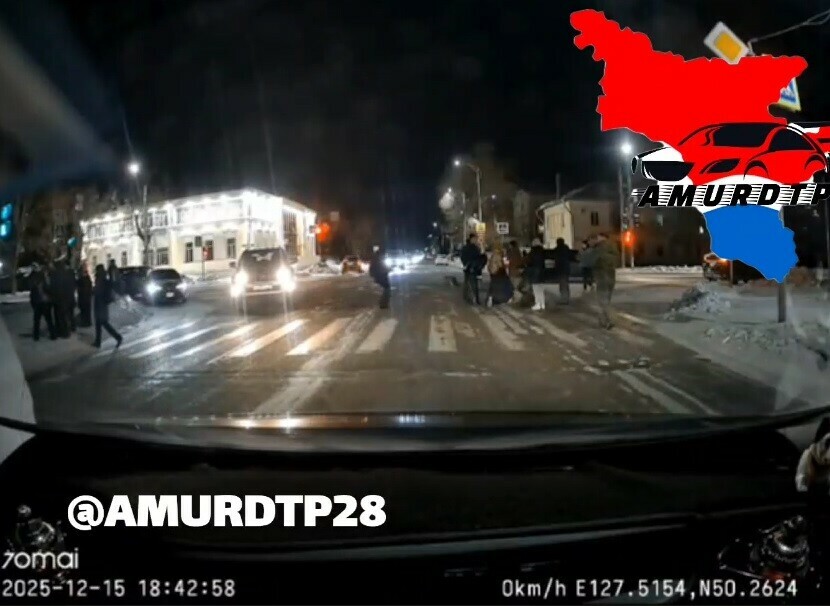 Очень сильно закричал в центре Благовещенска на глазах людей сбили ребенка 