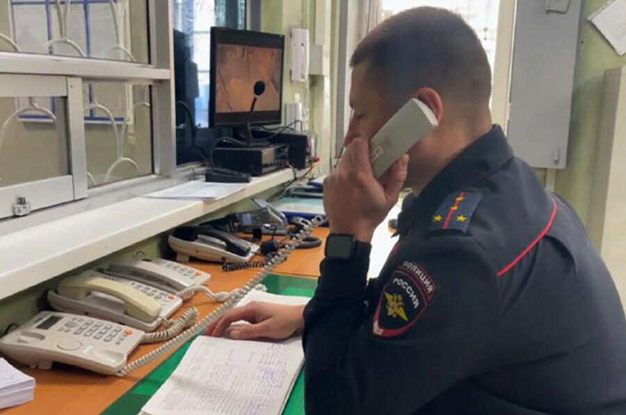 Юный амурский коллекционер украл парадный китель с аксельбантами