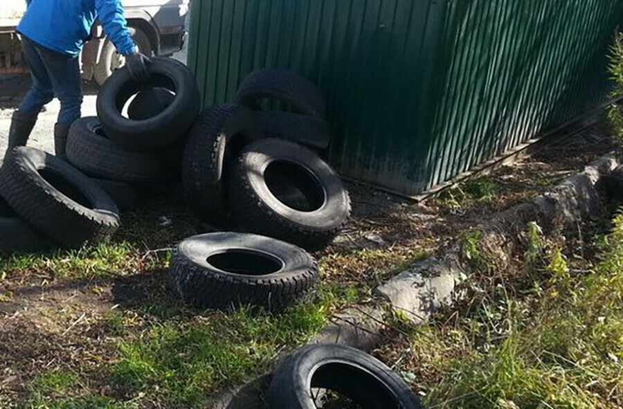 Благовещенец заплатил 40 тысяч рублей за старые покрышки 