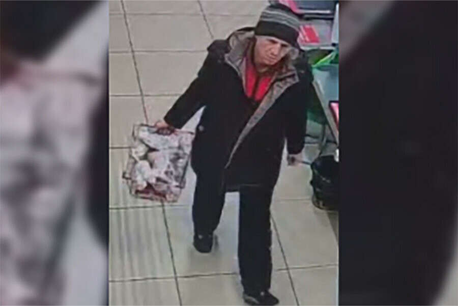 Амурская полиция ищет подозреваемого в преступлении попавшего в объектив камеры видео