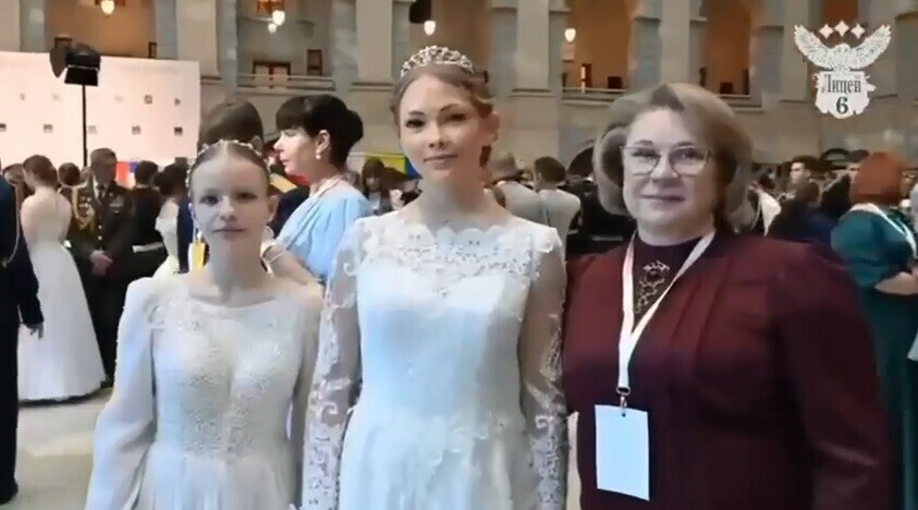 Амурские школьники посетили кремлевский бал видео