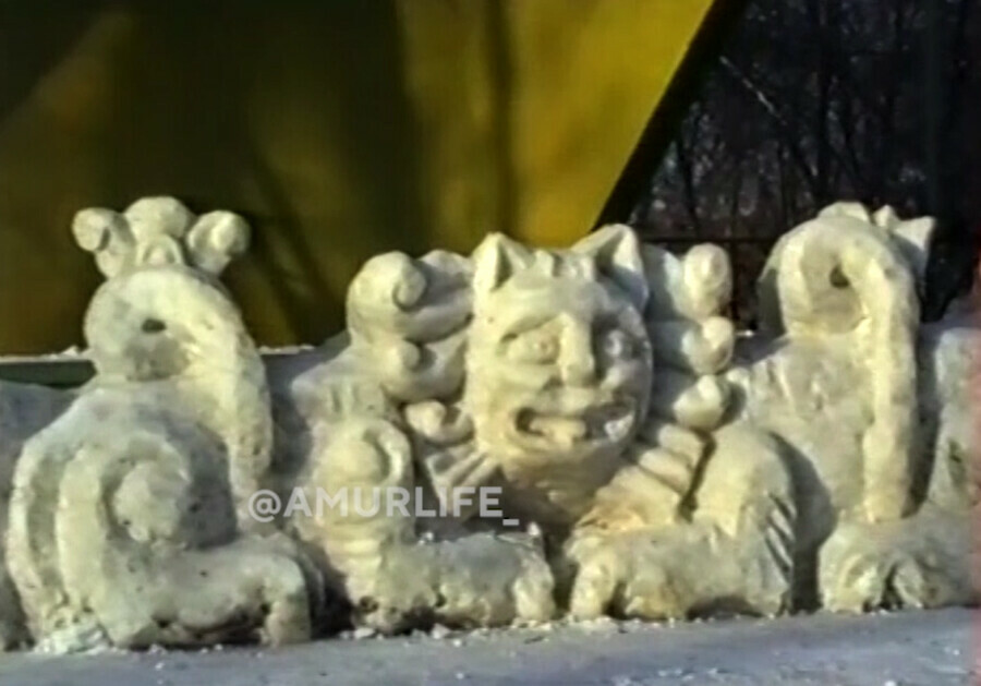 Снежные фигуры из натурального снега в 1993м Как они выглядели до эпохи снеговых пушек 