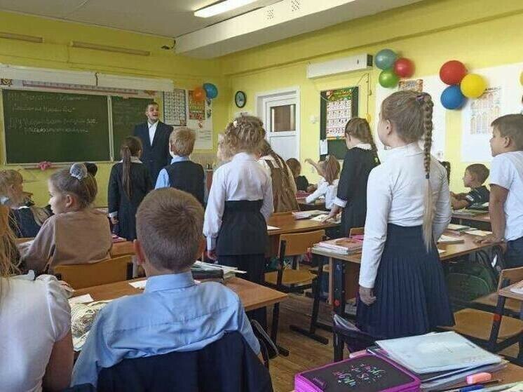 Педагогам определенной категории в Амурской области увеличат подъемные в два раза